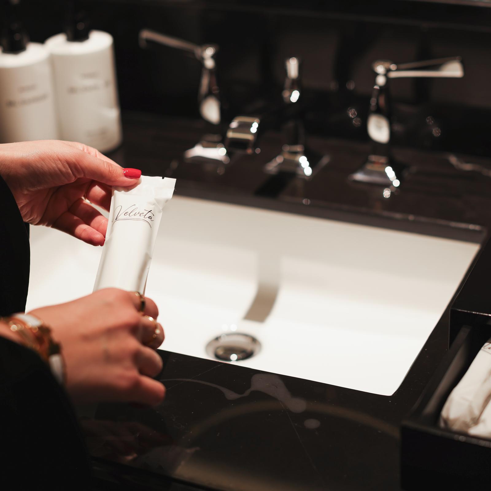 wet towels for hotels in Qatar