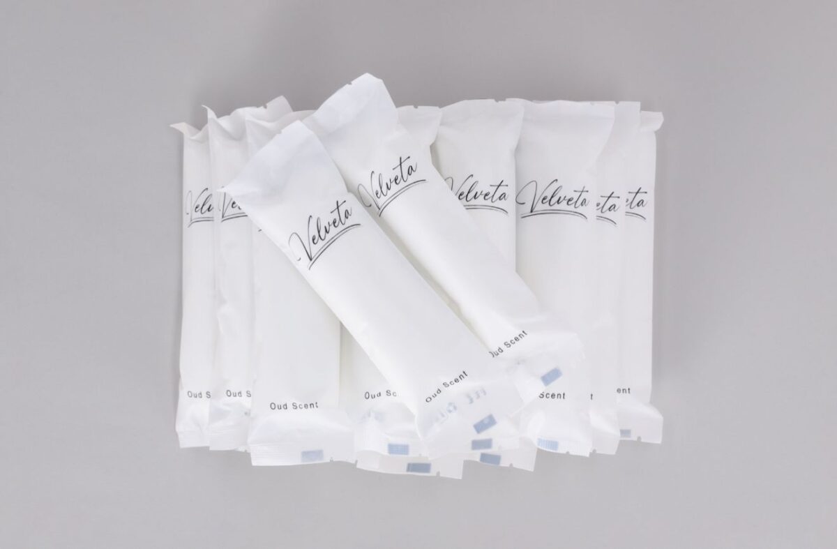 Velveta rolled microfiber wet towels – 400 pcs – luxury bulk box for personal use