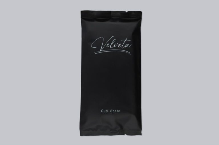 Velveta black microfiber folded wet towel – 25x25 cm individually wrapped – 300 pcs bulk box